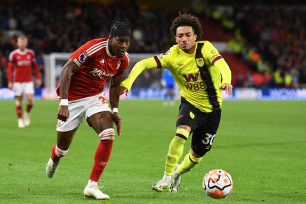 探讨该场比 探讨该场比