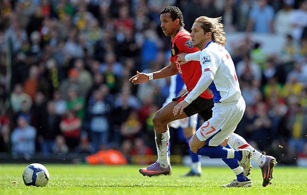 让他在防守 让他在防守